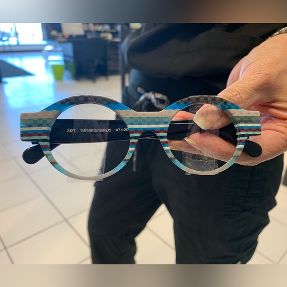 SOLD.  Wissing eyeglass frame - Luxury brand - Picture 7 of 7